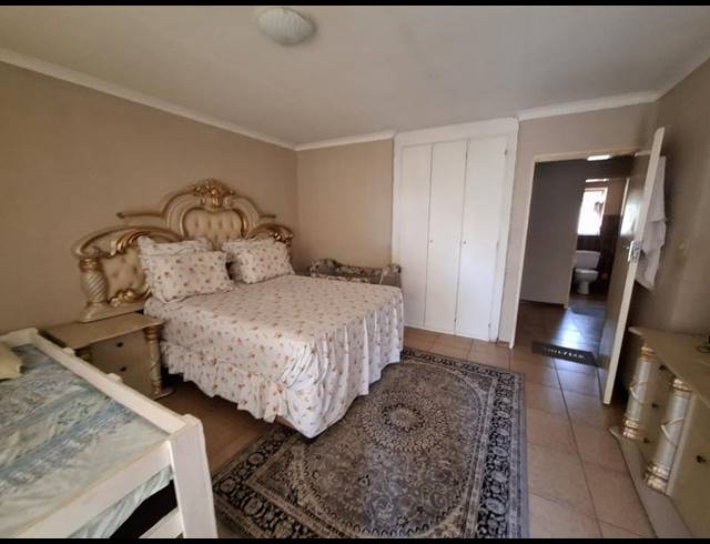 2 BEDROOM PROPERTY TO RENT IN MUCKLENEUK